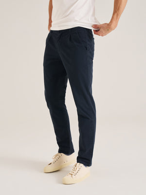 Relaxed pleat front chino trouser